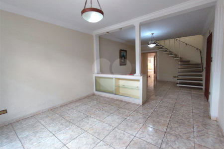 Sobrado à venda com 3 quartos, sendo 1 suíte, em Brooklin, São Paulo, SP