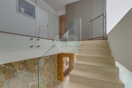 Casa à venda com 3 suítes no condomínio Residencial Canumã, São Paulo - SP