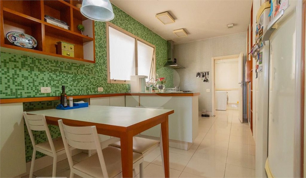 Apartamento à venda com 4 quartos, sendo 1 suíte,  em Cidade Monções, São Paulo, SP