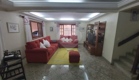Sobrado à venda com 7 quartos, sendo 2 suítes,  em Jardim Marajoara, São Paulo, SP