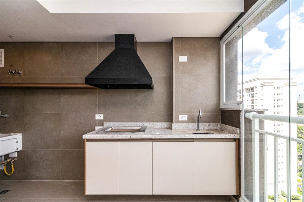 Apartamento à venda com 3 quartos, sendo 1 suíte, em Vila Anastácio, São Paulo, SP