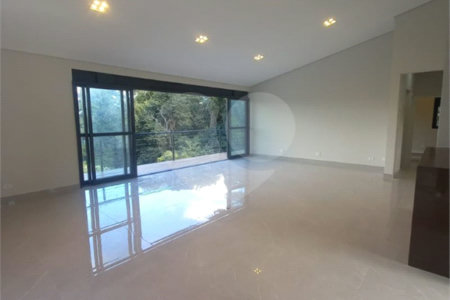 Casa à venda com 4 suítes no condomínio Estância Marambaia, Vinhedo - SP