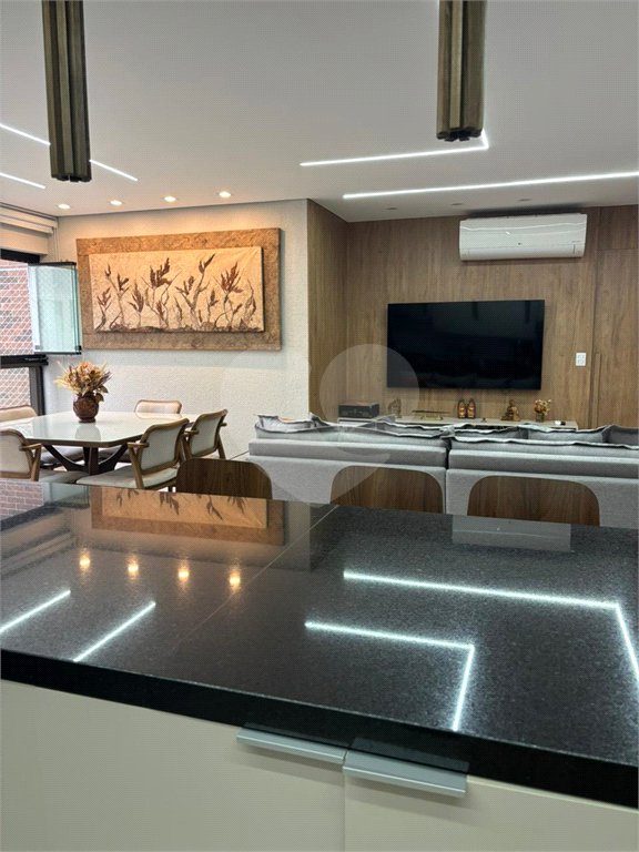 Apartamento à venda com 3 suítes em Vila Assunção, Santo André, SP