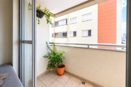 Apartamento à venda com 3 quartos, sendo 1 suíte,  em Chácara Inglesa, São Paulo, SP