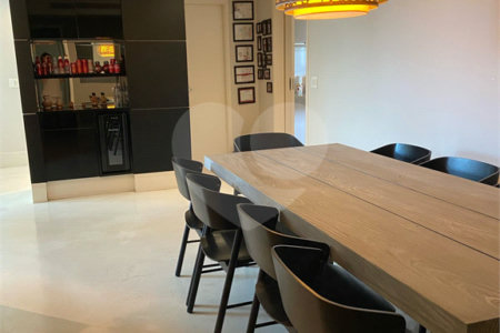 Apartamento à venda com 2 suítes em Vila Mariana, São Paulo, SP
