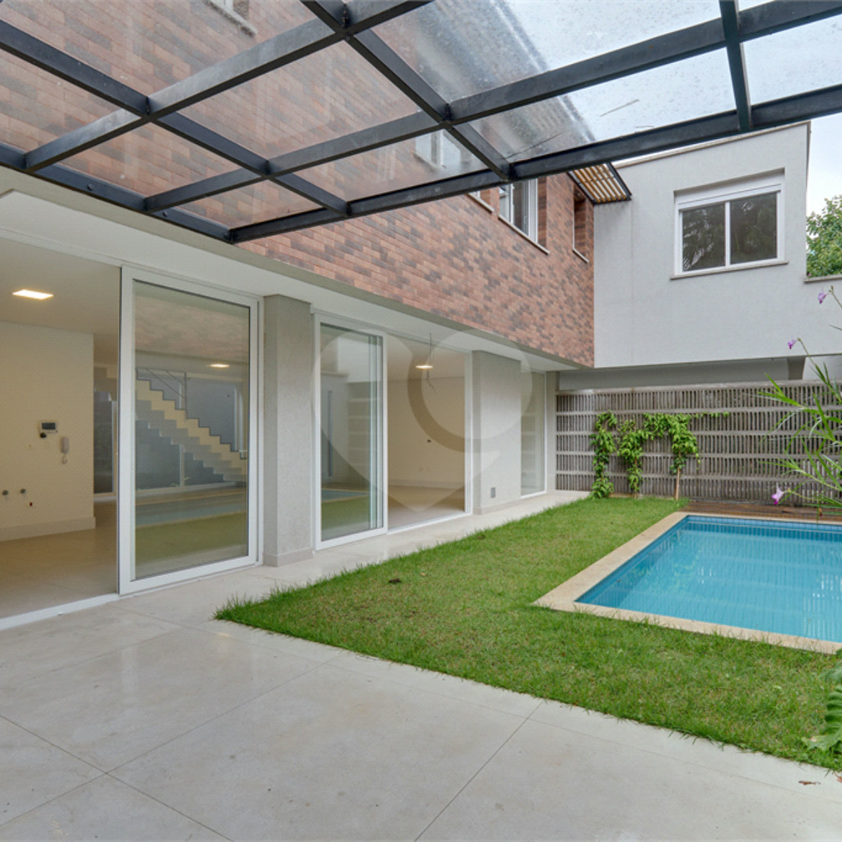 Casa à venda com 4 suítes no condomínio Gaia, São Paulo - SP