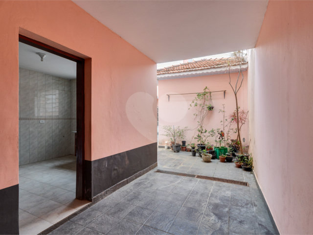 Sobrado à venda com 3 quartos, sendo 1 suíte,  em Alto da Boa Vista, São Paulo, SP