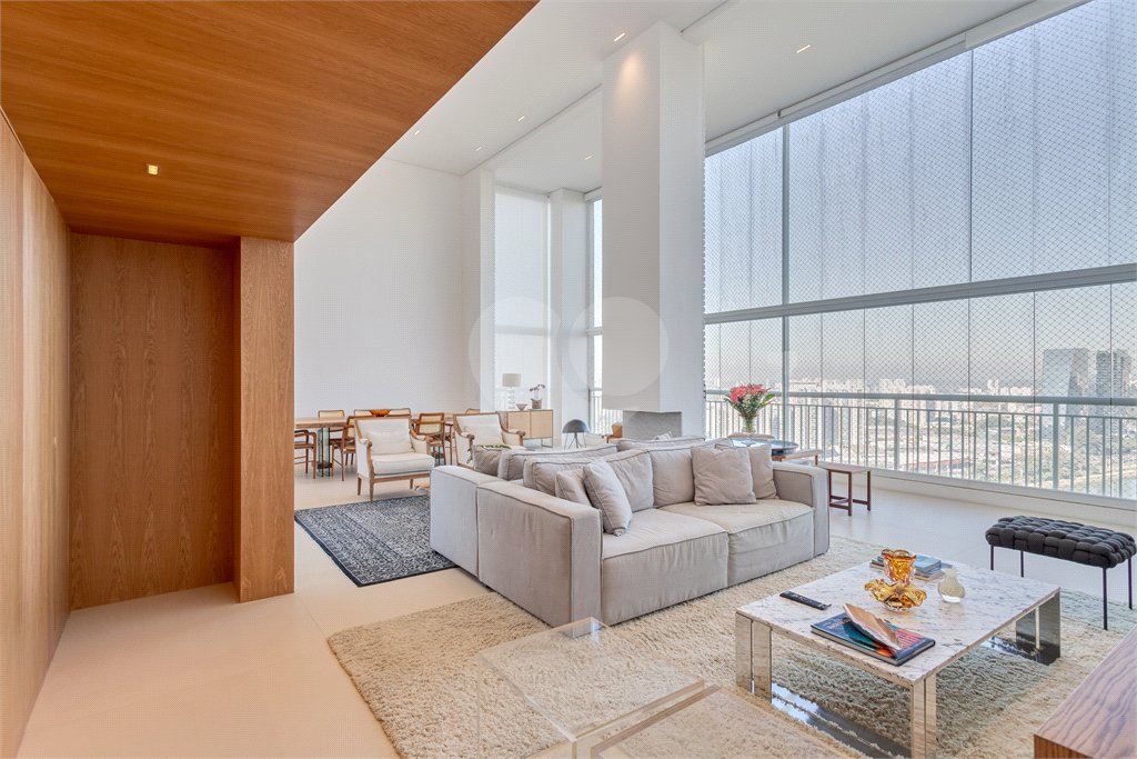 Apartamento à venda com 4 suítes em Panamby, São Paulo, SP