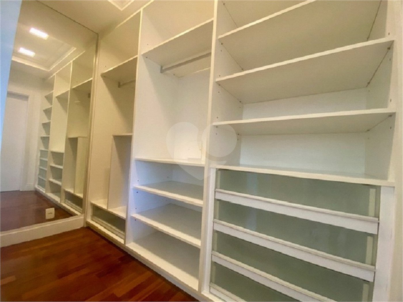 Apartamento à venda ou para alugar com 2 suítes em Itaim Bibi, São Paulo, SP