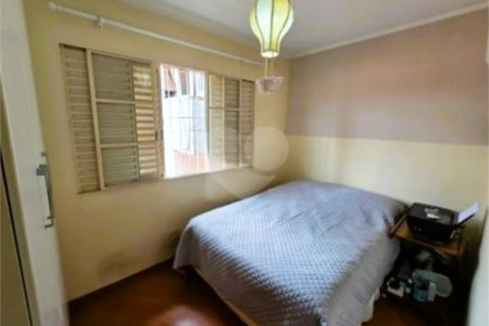 Sobrado à venda com 3 quartos, sendo 1 suíte, em Jardim Centenário, São Paulo, SP