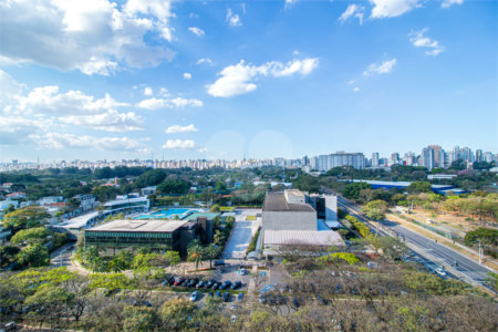 Apartamento à venda com 4 suítes em Moema, São Paulo, SP