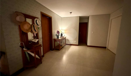 Casa à venda com 4 suítes no condomínio Damha II, São Carlos - SP