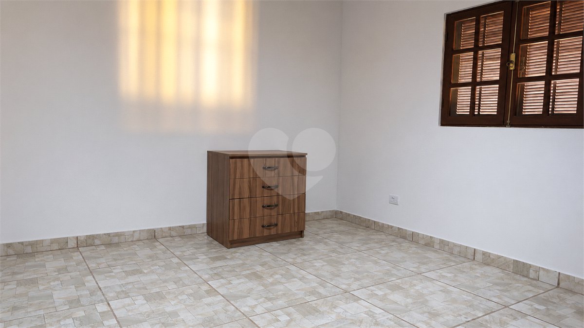 Chácara à venda com 3 suítes em Vila Xisto, São Miguel Arcanjo, SP