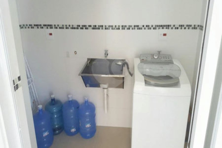 Casa à venda com 4 quartos, sendo 2 suítes, no condomínio Village Ipanema, Araçoiaba da Serra - SP
