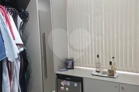 Apartamento à venda com 3 quartos, sendo 1 suíte, em Copacabana, Rio de Janeiro, RJ
