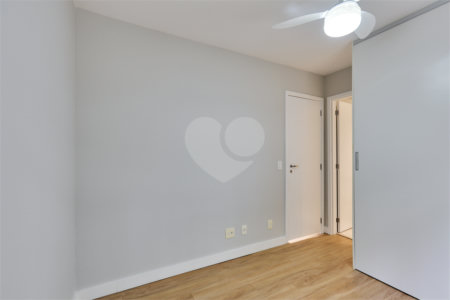 Apartamento à venda com 4 quartos, sendo 3 suítes, em Granja Julieta, São Paulo, SP