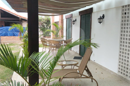 Casa em condomínio à venda com 3 quartos, sendo 2 suítes, em Portinho, Cabo Frio, RJ