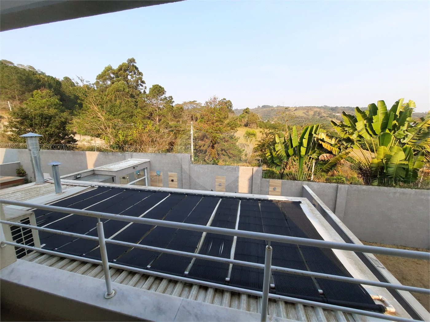 Casa à venda com 3 suítes no condomínio Ecovillagio, São Roque - SP
