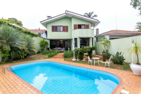 Casa à venda com 4 quartos, sendo 2 suítes, em Brooklin Paulista, São Paulo, SP