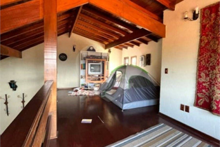 Casa à venda com 8 quartos, sendo 3 suítes, em Jardim Terceiro Centenário, Atibaia, SP