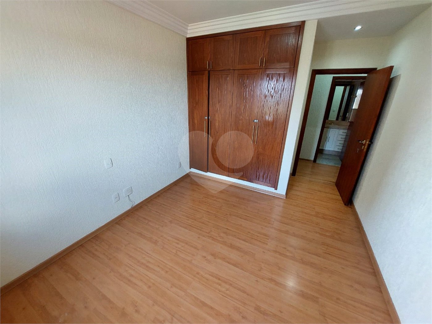Apartamento para alugar com 3 quartos, sendo 1 suíte,  no Centro, Indaiatuba, SP