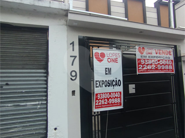 Sobrado à venda com 3 suítes em Parada Inglesa, São Paulo, SP