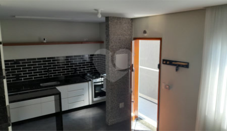 Casa à venda com 2 suítes no condomínio Residencial Matos, São Paulo - SP