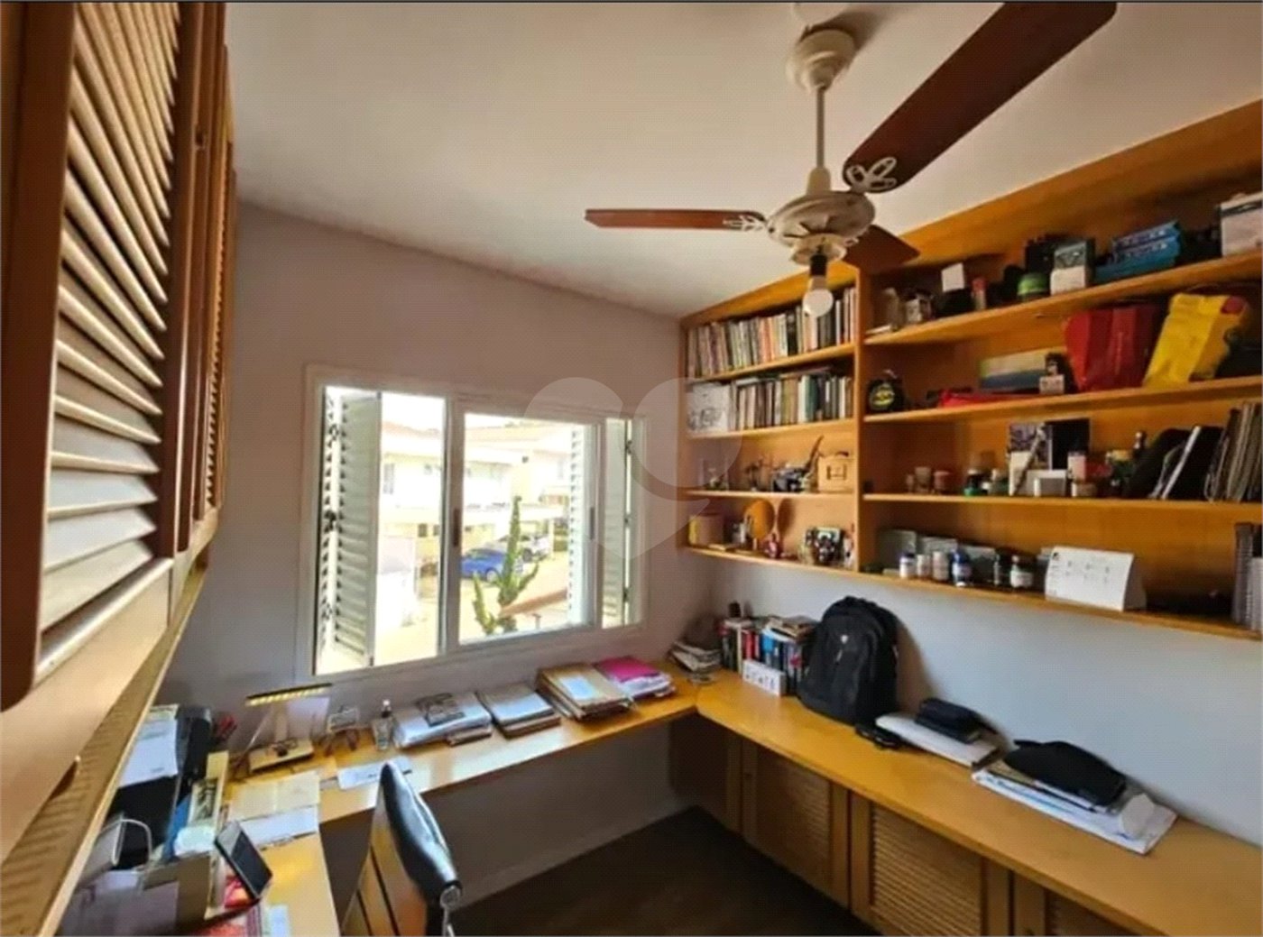 Casa à venda com 3 quartos, sendo 2 suítes, no condomínio Vila Borghese, São Paulo - SP