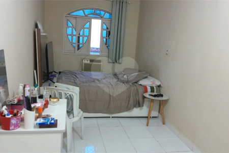 Casa à venda com 3 quartos em Campo Grande, Rio de Janeiro, RJ