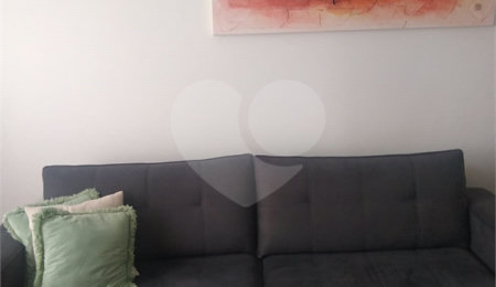Sobrado à venda com 3 quartos, sendo 1 suíte,  em Vila do Castelo, São Paulo, SP