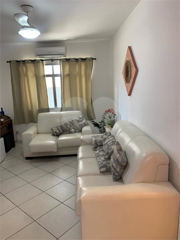 Apartamento à venda com 2 quartos, sendo 1 suíte,  em Canto do Forte, Praia Grande, SP