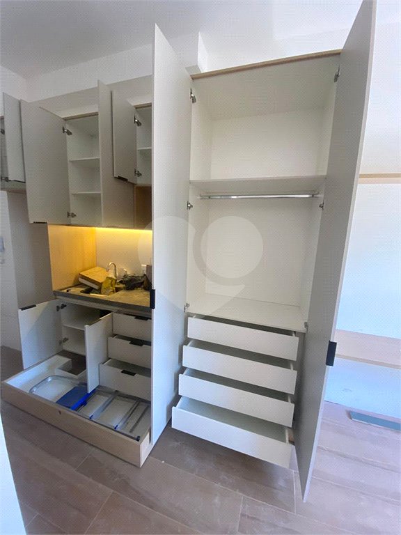 Flat à venda ou para alugar com 1 quarto em Perdizes, São Paulo, SP