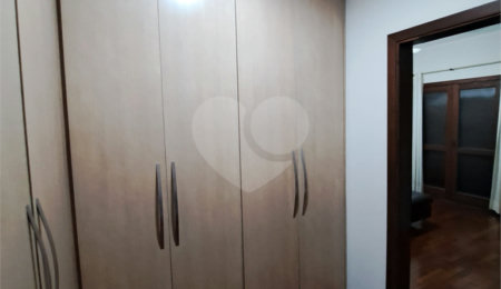 Sobrado à venda com 4 quartos, sendo 2 suítes,  em Vila José Bonifácio, Araraquara, SP