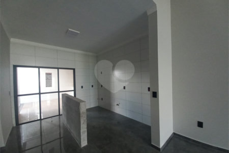 Casa à venda com 3 quartos, sendo 1 suíte, no condomínio Horto Florestal Villagio, Sorocaba - SP