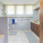 Casa Térrea à venda com 4 quartos, sendo 2 suítes, em Alto de Pinheiros, São Paulo, SP