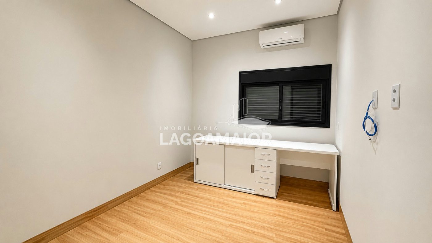 Casa à venda com 3 quartos, sendo 2 suítes, em Village do Lago, Três Lagoas, MS