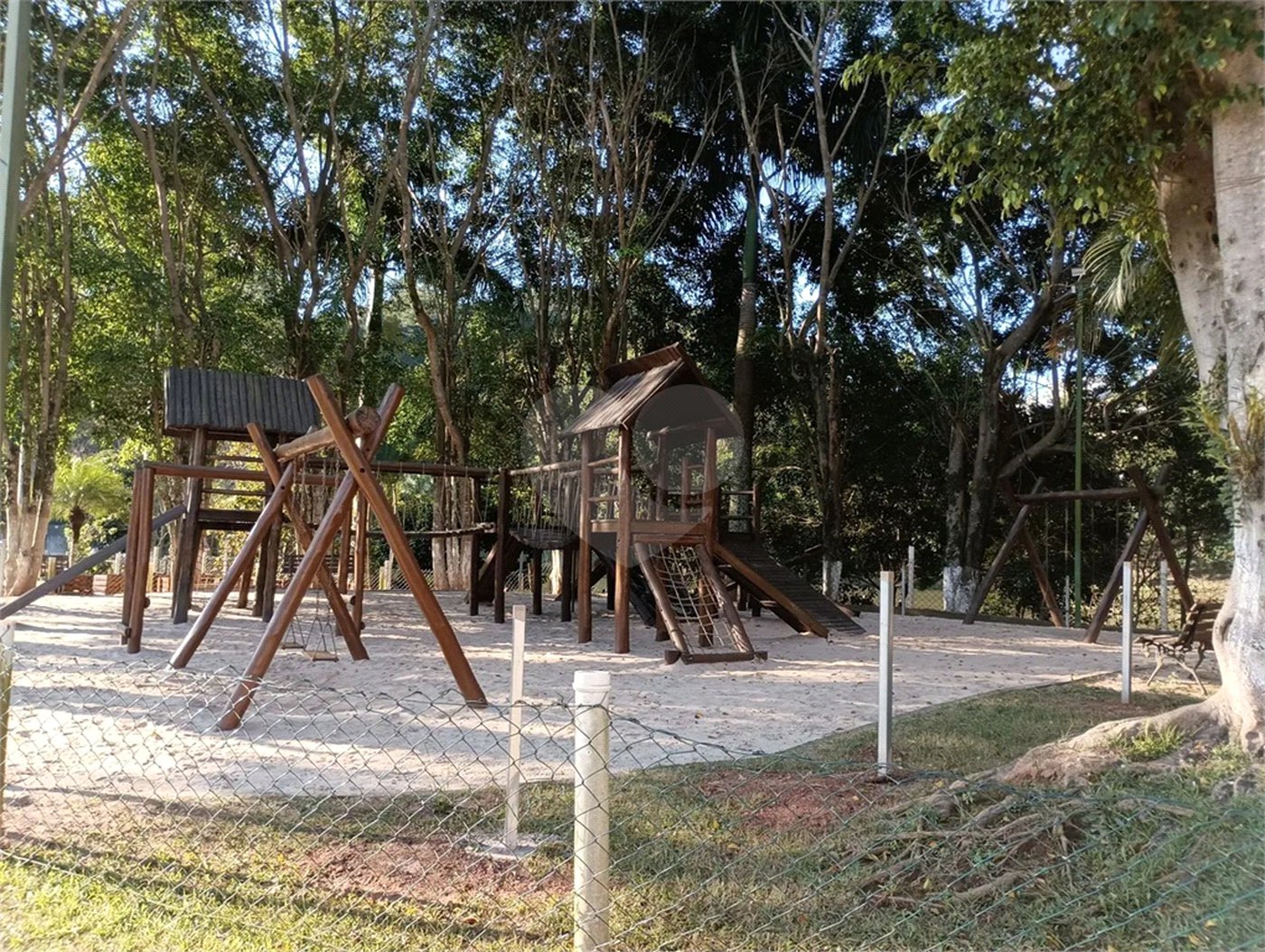 Terreno à venda no condomínio Laguna Residencial, Várzea Paulista - SP