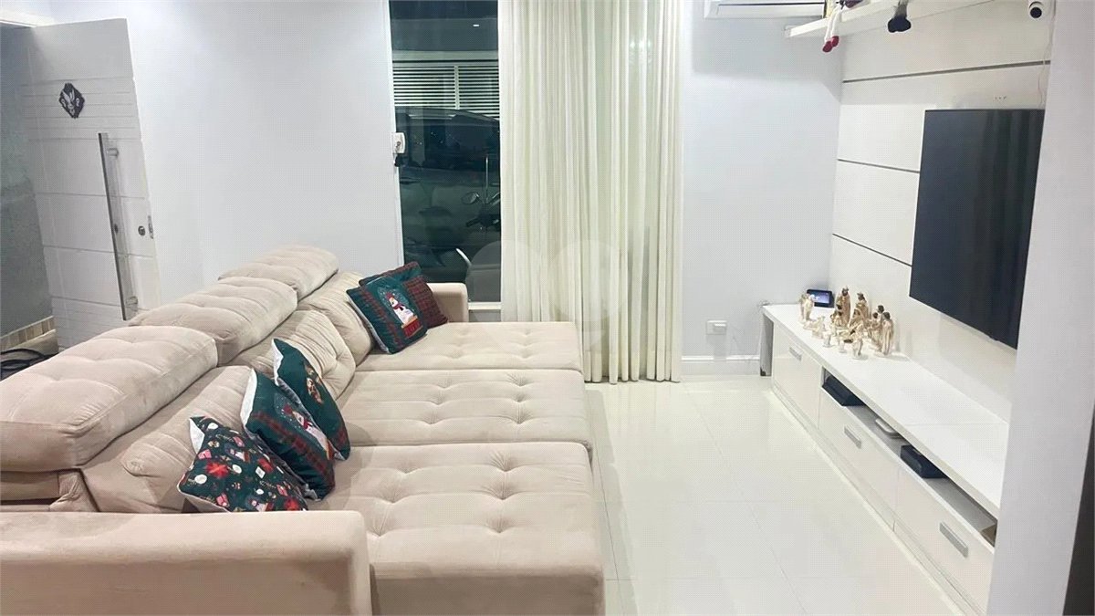 Casa à venda com 3 suítes em CUPECÊ, São Paulo, SP