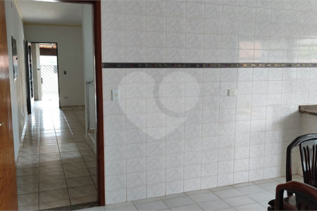 Sobrado à venda com 3 quartos, sendo 1 suíte, em Ressaca, Atibaia, SP