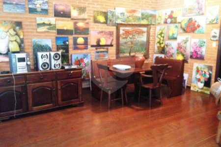 casa térrea no Brooklin, 3 quartos , suíte , edícula, quintal amplo , 3 vagas