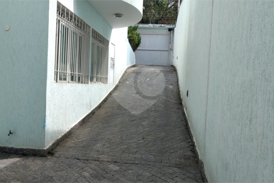 Sobrado à venda com 4 quartos, sendo 2 suítes, em Horto, São Paulo, SP