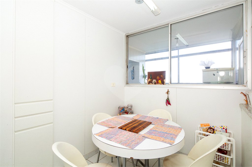 Apartamento à venda com 3 quartos, sendo 2 suítes,  em Alto da Boa Vista, São Paulo, SP