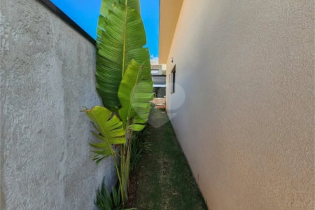 Casa à venda com 3 quartos, sendo 1 suíte, no condomínio Consoli Residencial, Atibaia - SP