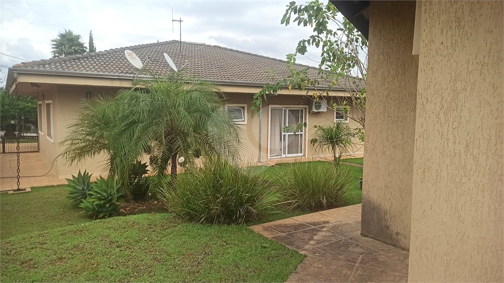 Casa à venda com 3 quartos, sendo 1 suíte, no condomínio Serra da Estrela, Atibaia - SP
