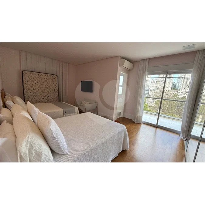 Casa à venda com 4 suítes no condomínio Vilas das Paineiras, São Paulo - SP