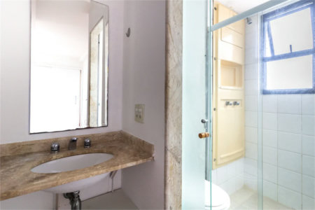 Apartamento à venda com 4 quartos, sendo 2 suítes,  em Vila Hamburguesa, São Paulo, SP