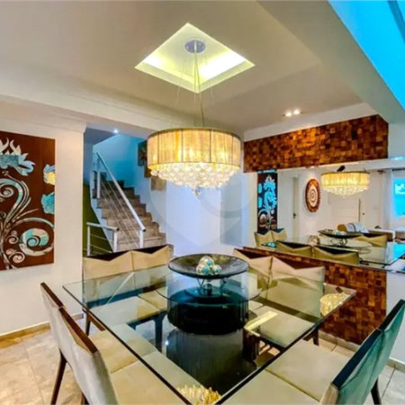 Casa à venda com 3 suítes no condomínio Oiti Residencial, São Paulo - SP