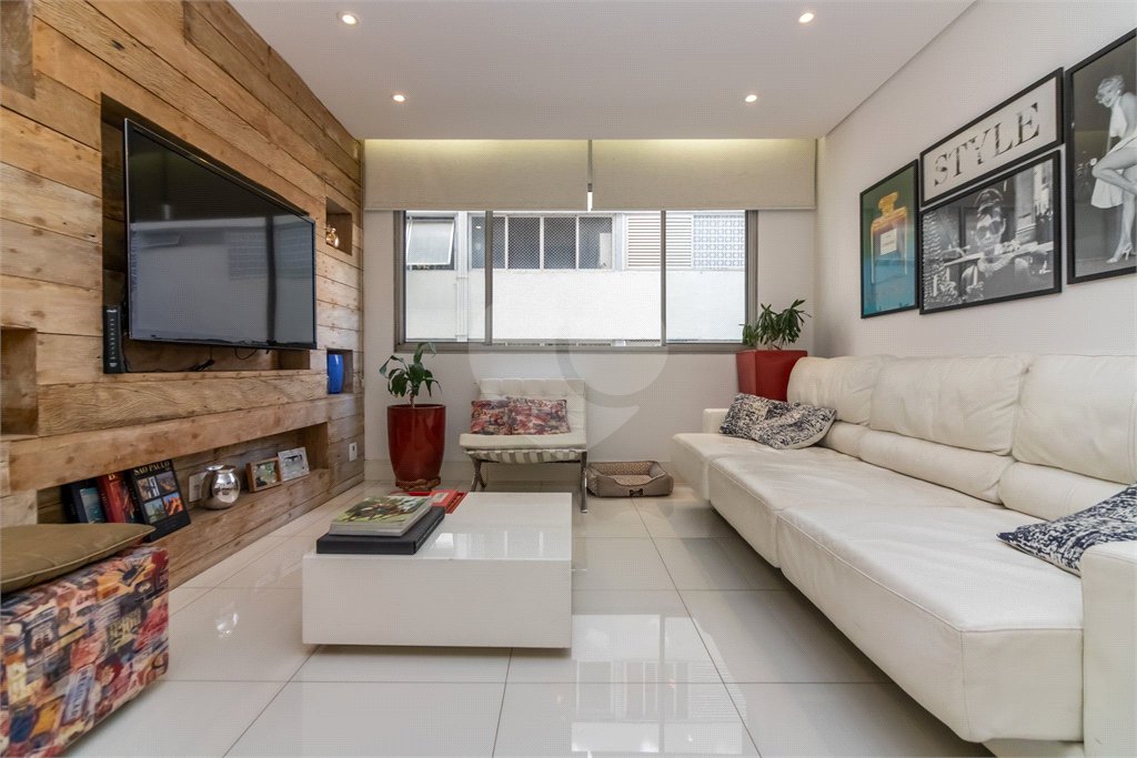 Apartamento à venda com 3 quartos, sendo 1 suíte, em Itaim Bibi, São Paulo, SP