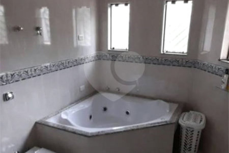 Casa à venda com 4 quartos, sendo 1 suíte, em Vila Nova Manchester, São Paulo, SP