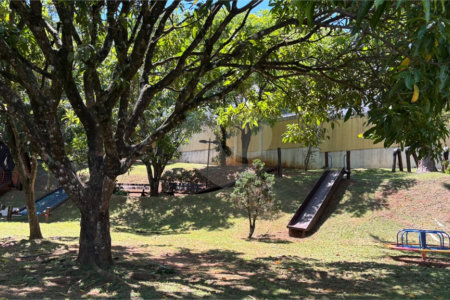 Sobrado à venda com 3 quartos, sendo 1 suíte, no condomínio Villagio da Granja, Cotia - SP